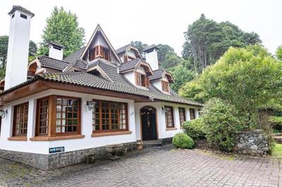 Pousada Chateau do Luar Guesthouse