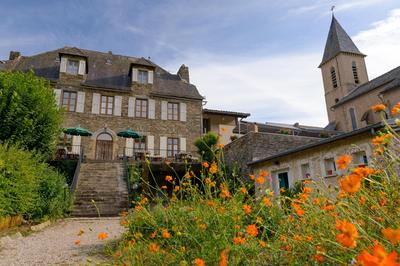 Logis Hôtels - Hostellerie des Lauriers - Hôtel et Restaurant