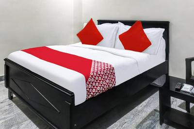 Super OYO Akshaya Kannur Vijayawada