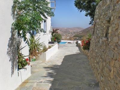 Charming House in Paros, 90 m² with Shared Pool