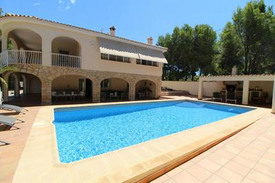 Villa con piscina en Altea