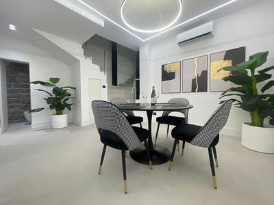 Fully renovated 2BR spacious & stylish Town House - Premium Location