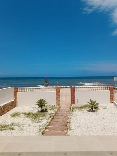 Vistas y terraza panorámica frente al mar en Denia, Las Rotas
