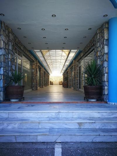Holiday Center 8