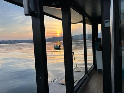 Sopra l'acqua - Houseboat