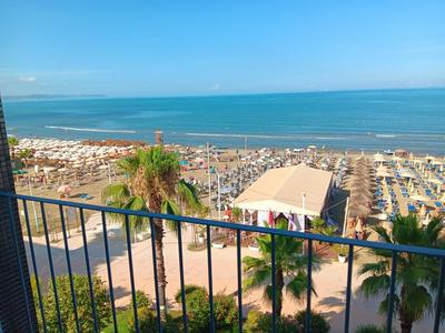 Direct sea view