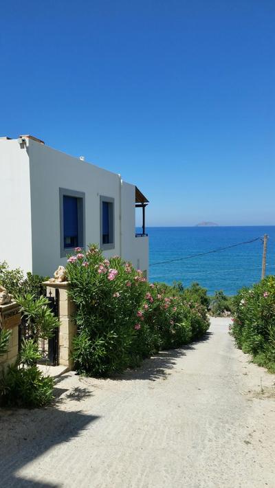 Finikas Studios & Apartments - Kalamaki Holidays