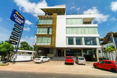 OYO 299 Randula Grand Venus Hotel