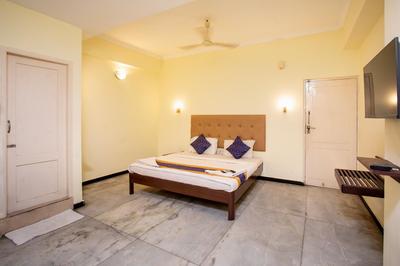 Stayz Inn Near US Embassy