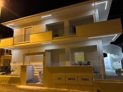 white B&B