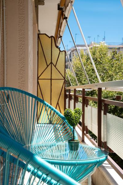 Vibrant apartment next to Acropolis