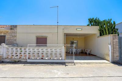 Casa Tribi a 250 mt dalla spiaggia di Specchiarica di San Pietro in Bevagna