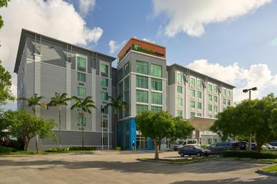 Holiday Inn Express Miami Airport-Blue Lagoon Area by IHG