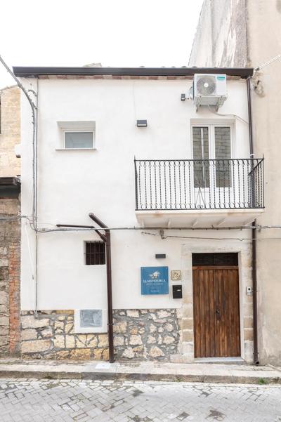 LA MANDORLA Luxury Rooms