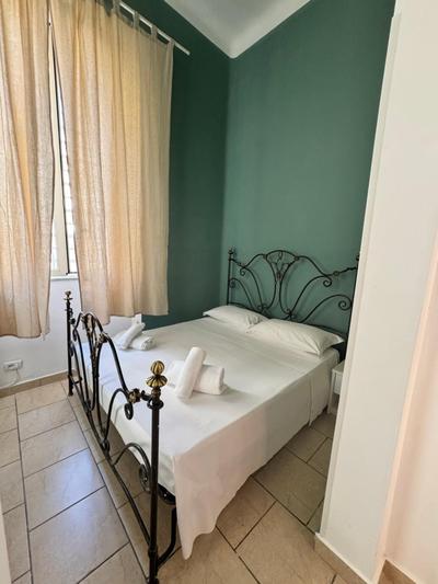 GARIBALDI ROOMS