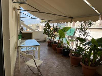 Spacious, centrally located apartment with large balcony