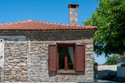 Stone gem with 2 bedrooms at the Mountain
