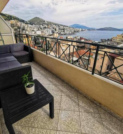 Liv Skyline Apartment