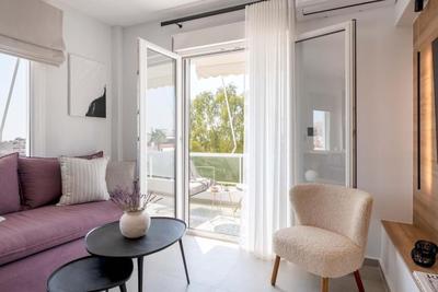 Glyfada Stylish Apartment