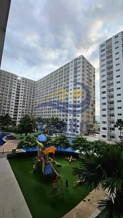 1- BEDROOM STAYCATION WITH BALCONY IN SHORE RESIDENCES PASAY BY House of Wu