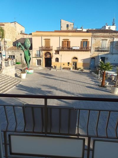 La casa sulla piazza
