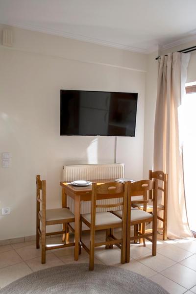 Rokani Studio I at Kalavrita Center