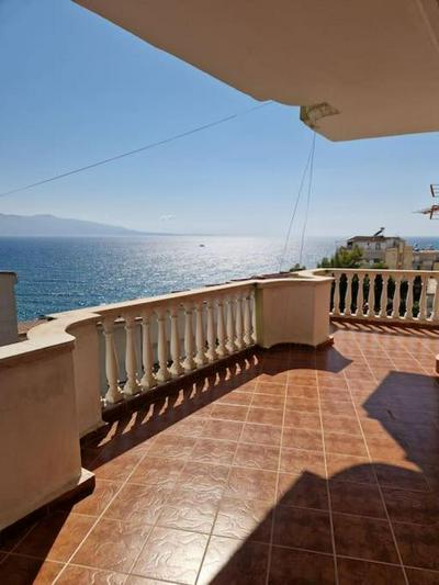 Flat with amazing view on sea