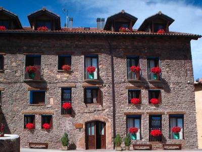 Comfortable Apartment with Mountain View in Laspaúles