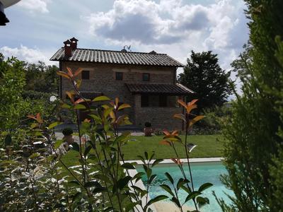 Refined villa in Pieve Santo Stefano with private pool