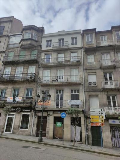 CENTRO VIGO Apartamento reformado, AVE-VIALIA - muy céntrico 5PAX