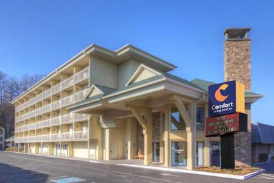 Comfort Inn & Suites at Dollywood Lane