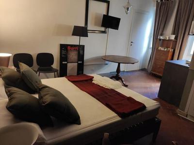 Lovely portion of property near Piazza Santo Spirito