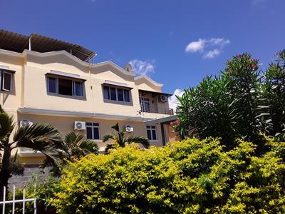 Charming Apartment in Grand Baie - 70 m² - Shared Pool