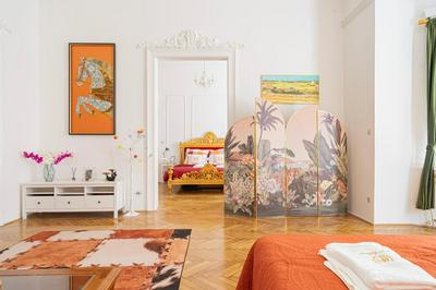 J Home - Chain Bridge Apartment - Danube View - Sleeps 6