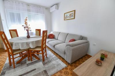 Apartment Lovre