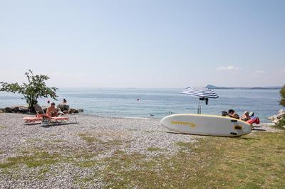 Elizabeth House-100m lake & priv parking - Happy Rentals