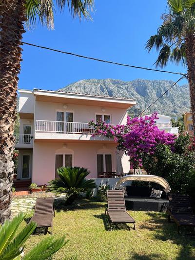 Apartments-Villa Ilaria
