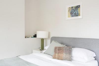 Beautiful centrally located large studio