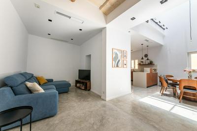 Modern Family Town House in Quaint Village