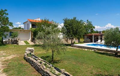 Villa Mandorla with private pool