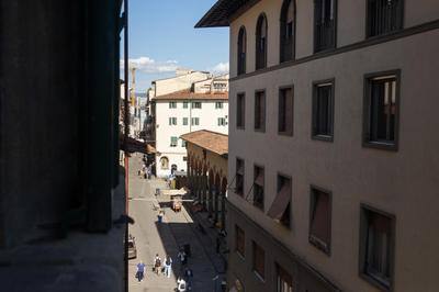 Palazzo Fioravanti in centro storico