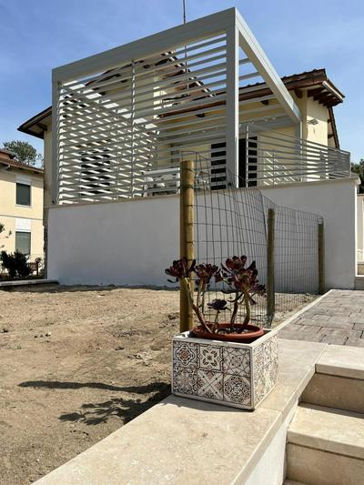 Glicine Appartamento in Villa a Tirrenia, eleganza e comfort a pochi passi dal mare