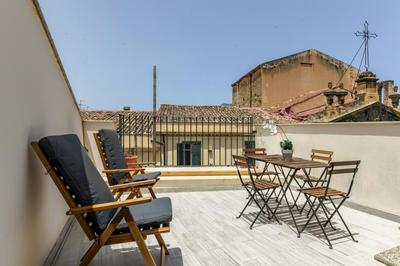 GuestHost - Vucciria & La Cala Lovely Apartment with Terrace