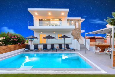 Luminosa Luxury Villa