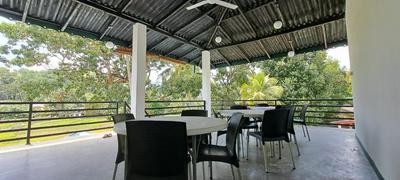 Henas Revrstone Holiday in