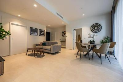 Luxury apartment with common skypool in the prestigious Mercury Tower by SF HOMES