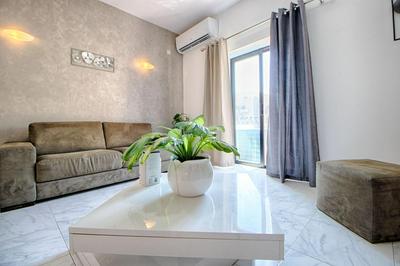 Spacious Corner Maisonette - Blessings