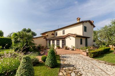 Villa Pallina With Pool - Happy Rentals