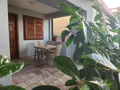 Eden Holiday Home