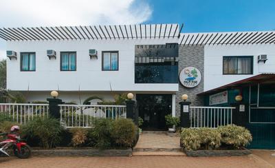 RedDoorz Plus at Palm Rise K Diving Resort Panglao Bohol